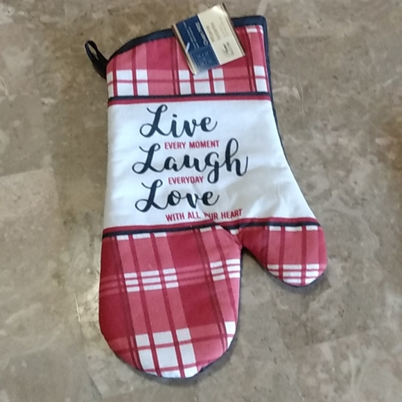 LIVE LAUGH LOVE COOKING MITT SET NEW WITH TAGS 1 GLOVE 2 SQUARE ONES - Picture 2 of 3